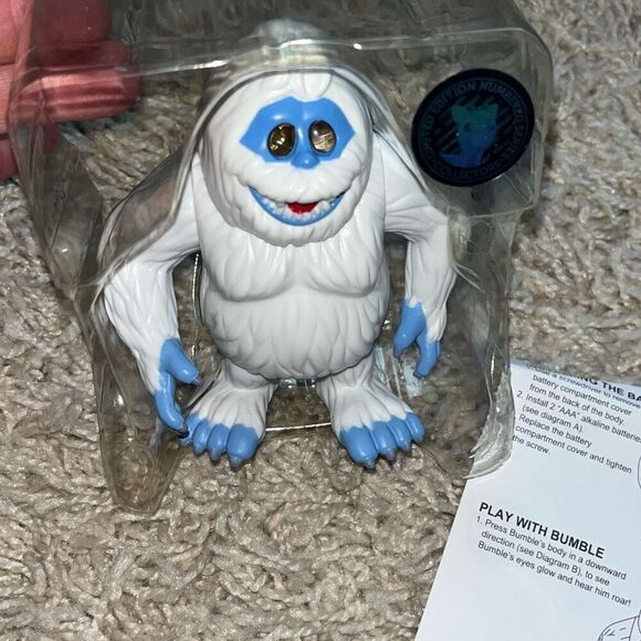 NIB Exclusive Bumble Rudolph Collector’s Edition 50th Anniversary - Picture 12 of 12